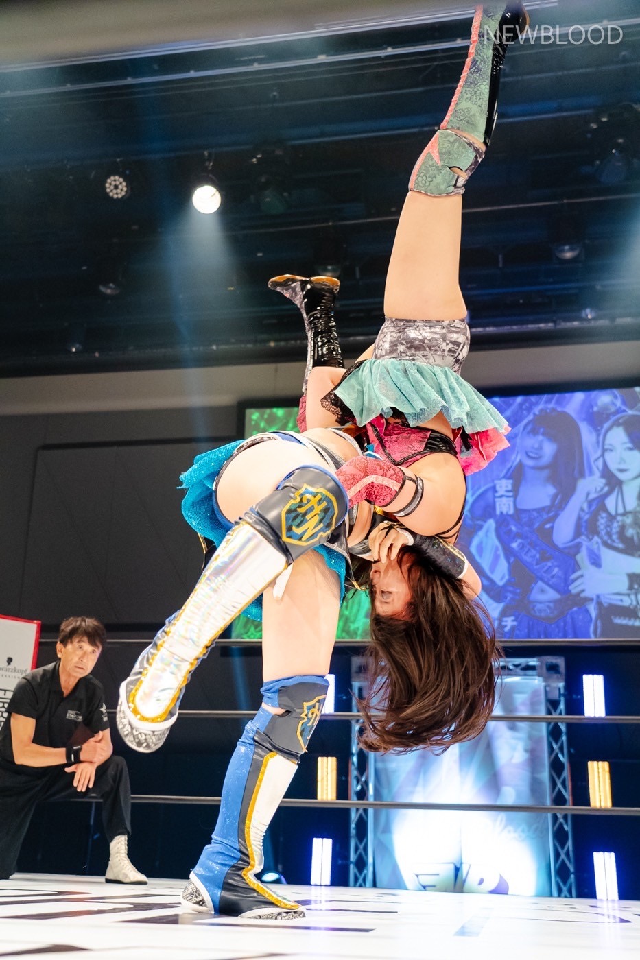 4B7D99C4-22BA-4172-91FD-28B0F0A8EBBB