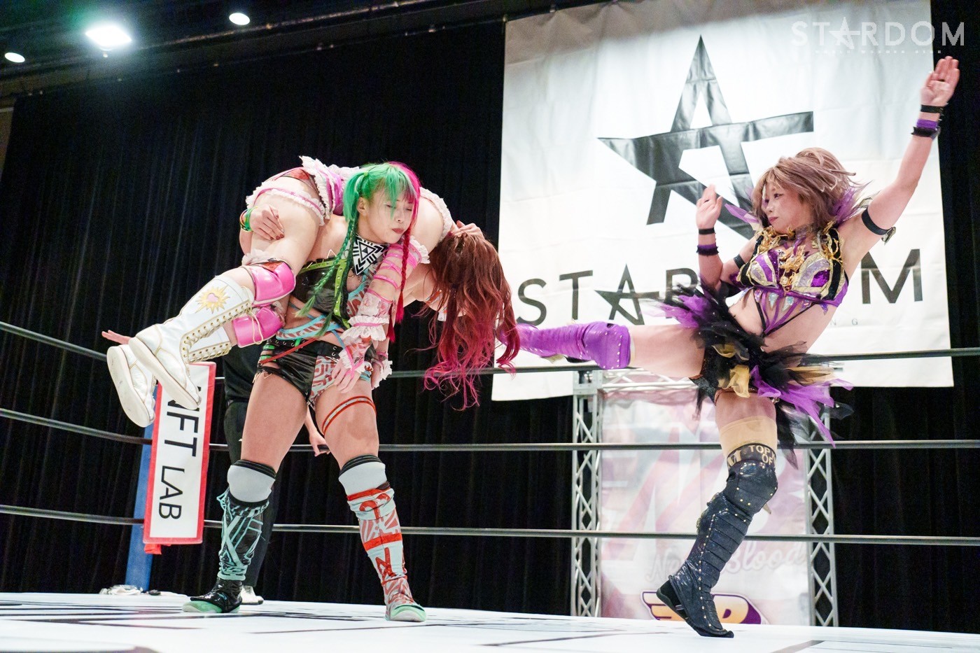 LINE_ALBUM_20241226ピアホール竹芝_241227_18