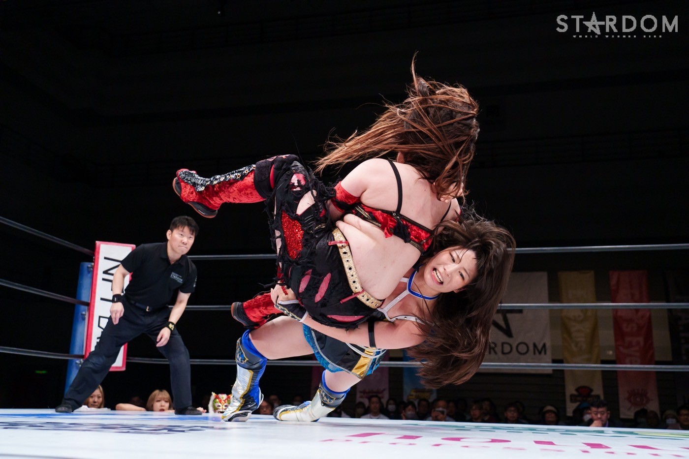 LINE_ALBUM_20241221名古屋国際会議場_241222_56