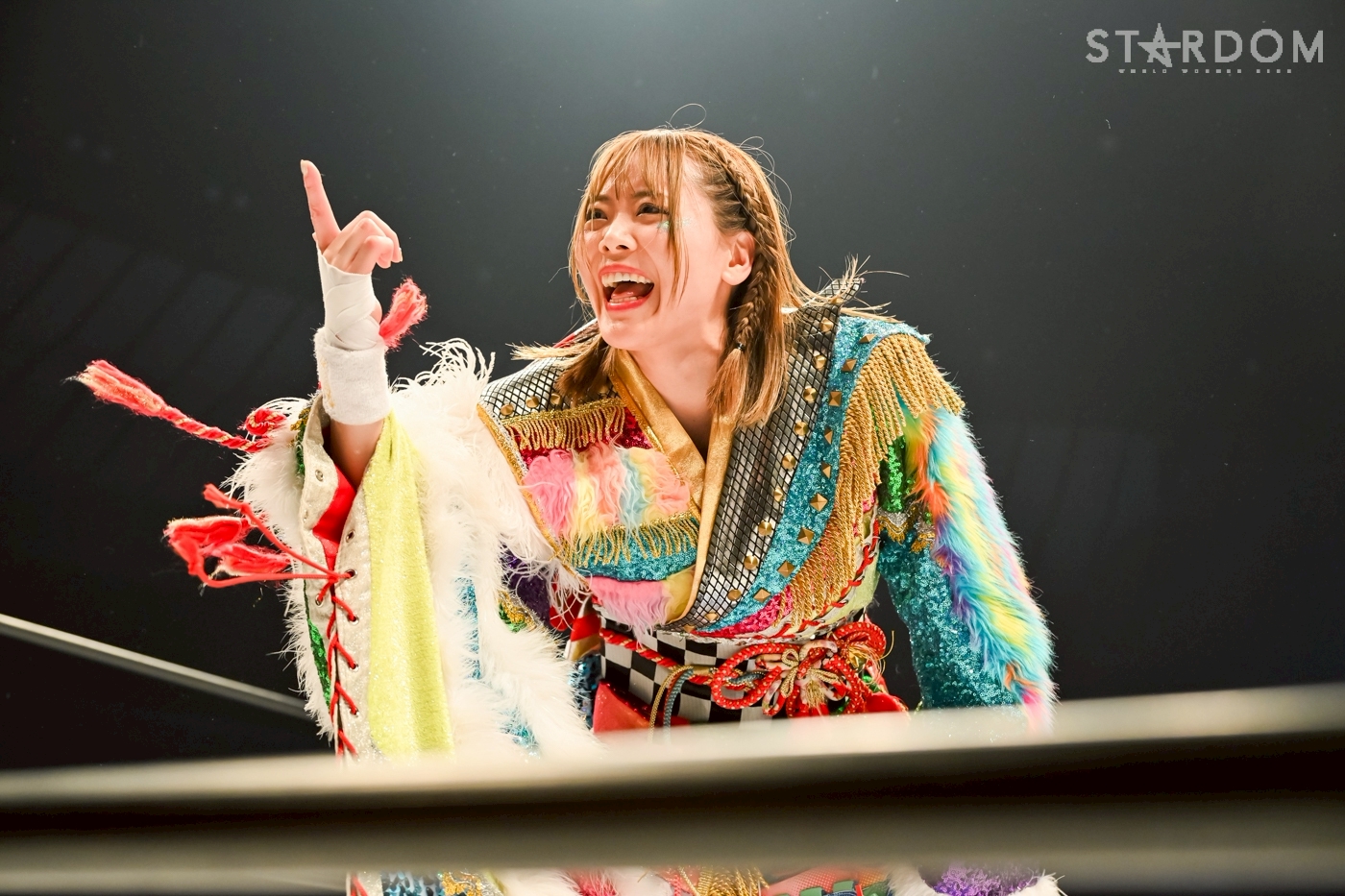 スターダム 米国大会 記念写真集 ☆ 岩谷麻優サイン入り ☆ STARDOM 2025年最新】岩谷麻優 写真集の人気アイテム - メルカリ