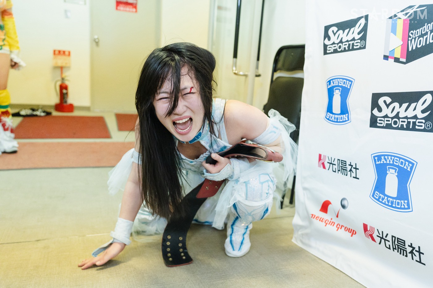 ワールド王者・玖麗さやかと挑戦者の鈴季すず 試合後に感情むき出しで