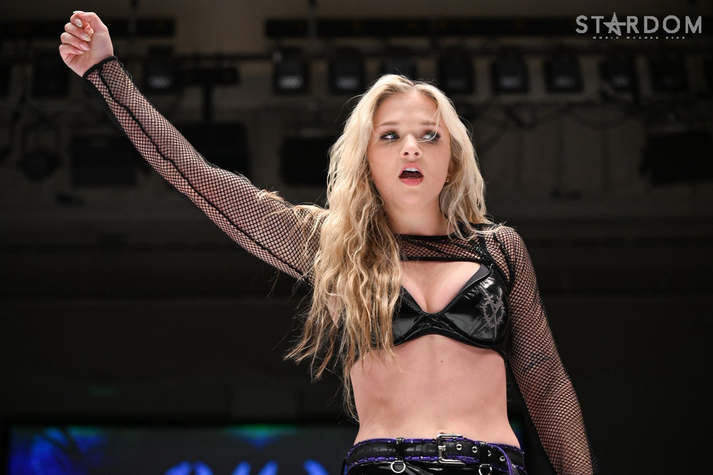 5☆STAR】米AEWのジュリア・ハートが白星発進 鈴季すずは天咲光由に