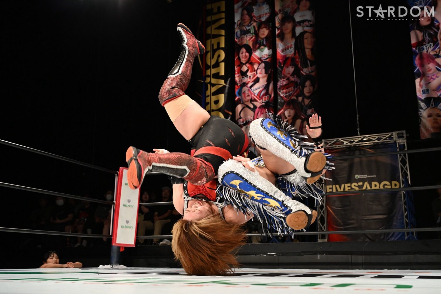 5☆STAR】さくらあやが琉悪夏に技ありの勝利 ワールド王者・鈴季すずは
